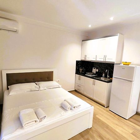 Hola Rooms Ksamil Exterior foto