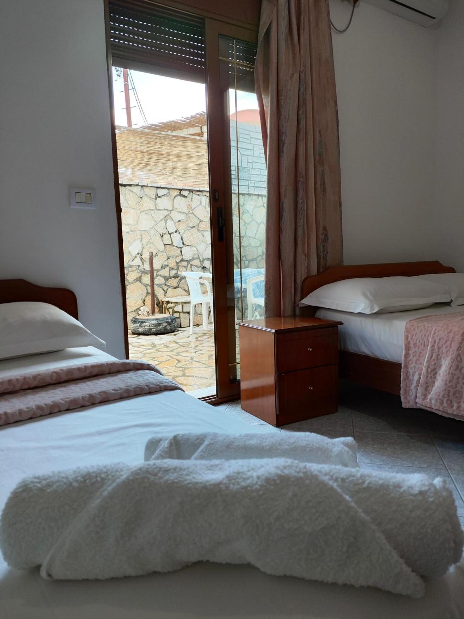 Hola Rooms Ksamil Exterior foto