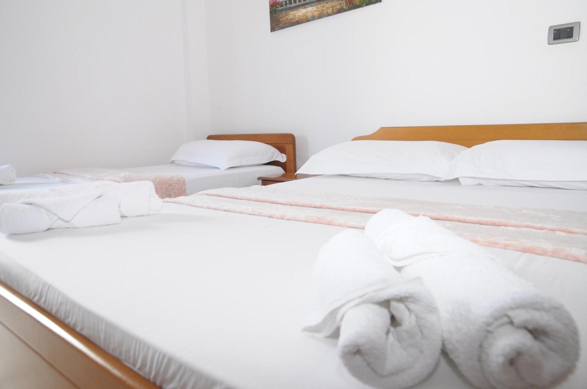Hola Rooms Ksamil Exterior foto