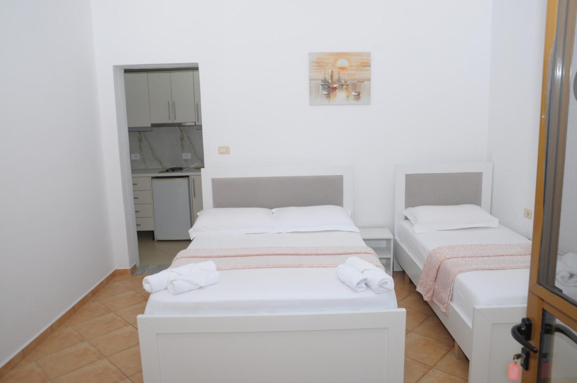 Hola Rooms Ksamil Exterior foto
