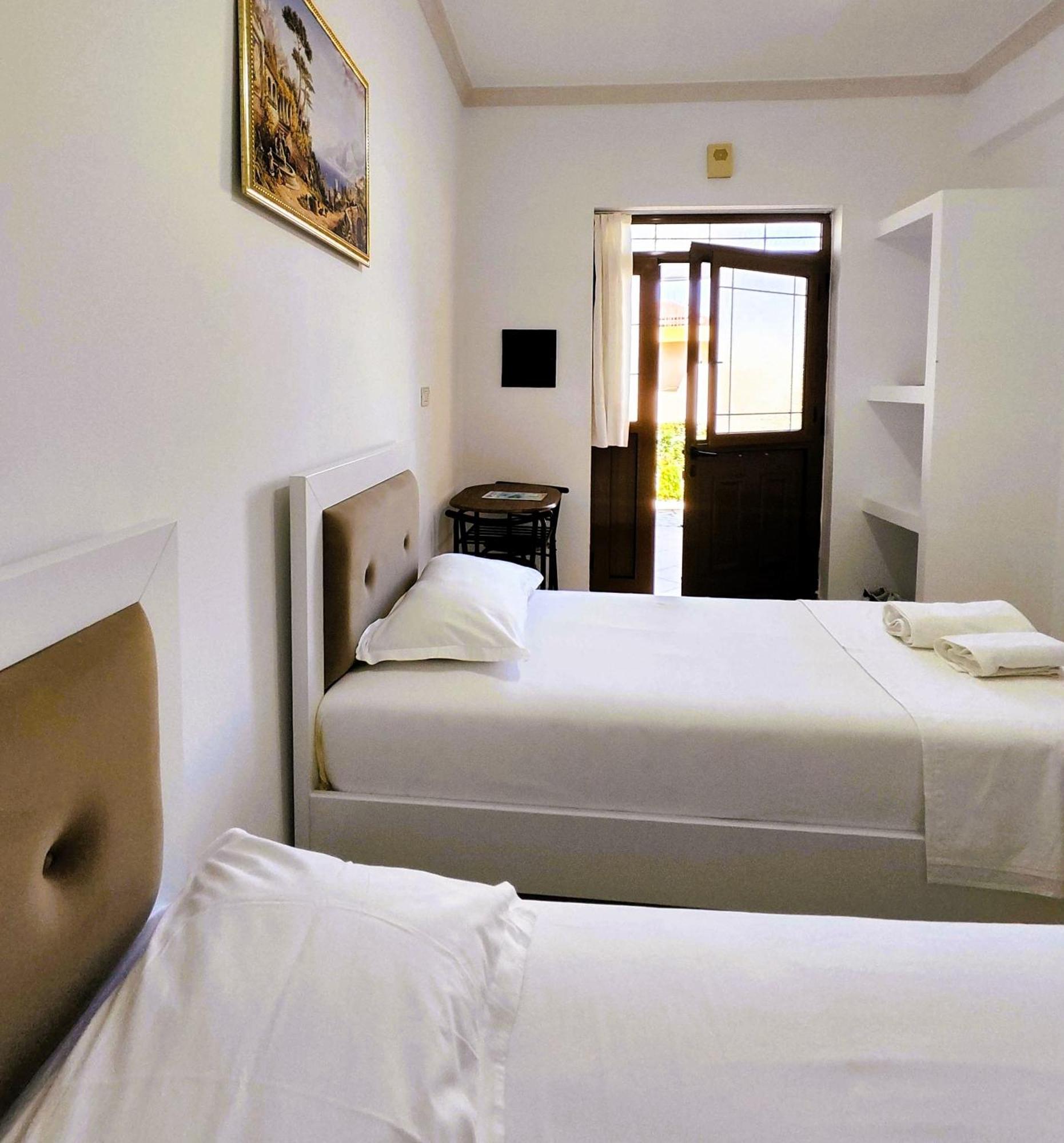 Hola Rooms Ksamil Exterior foto