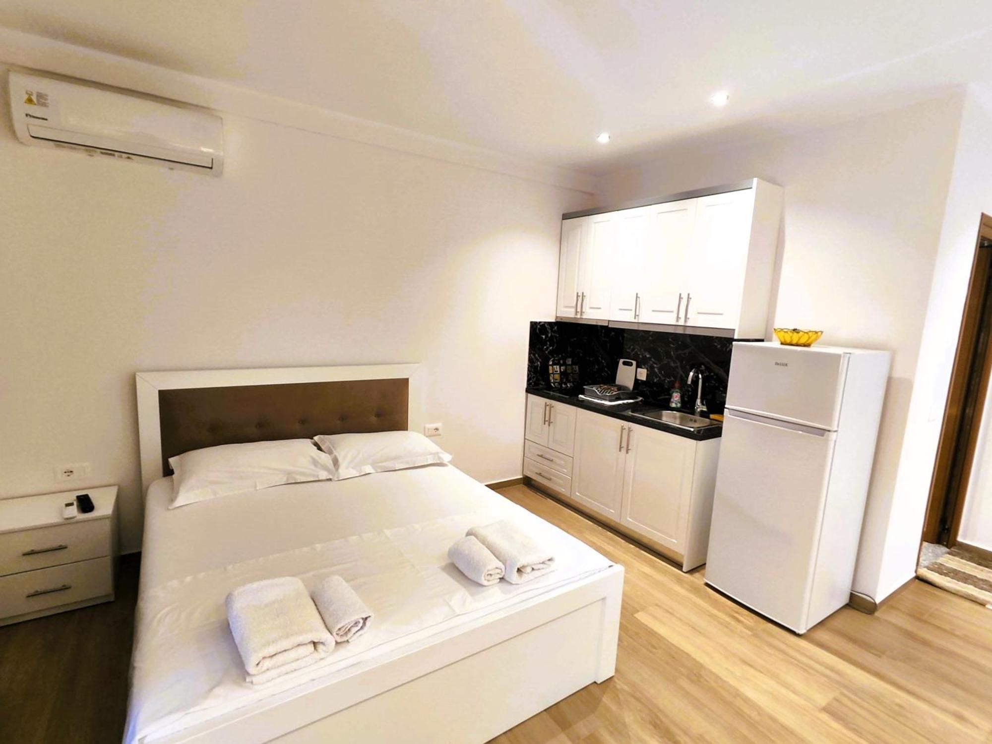 Hola Rooms Ksamil Exterior foto