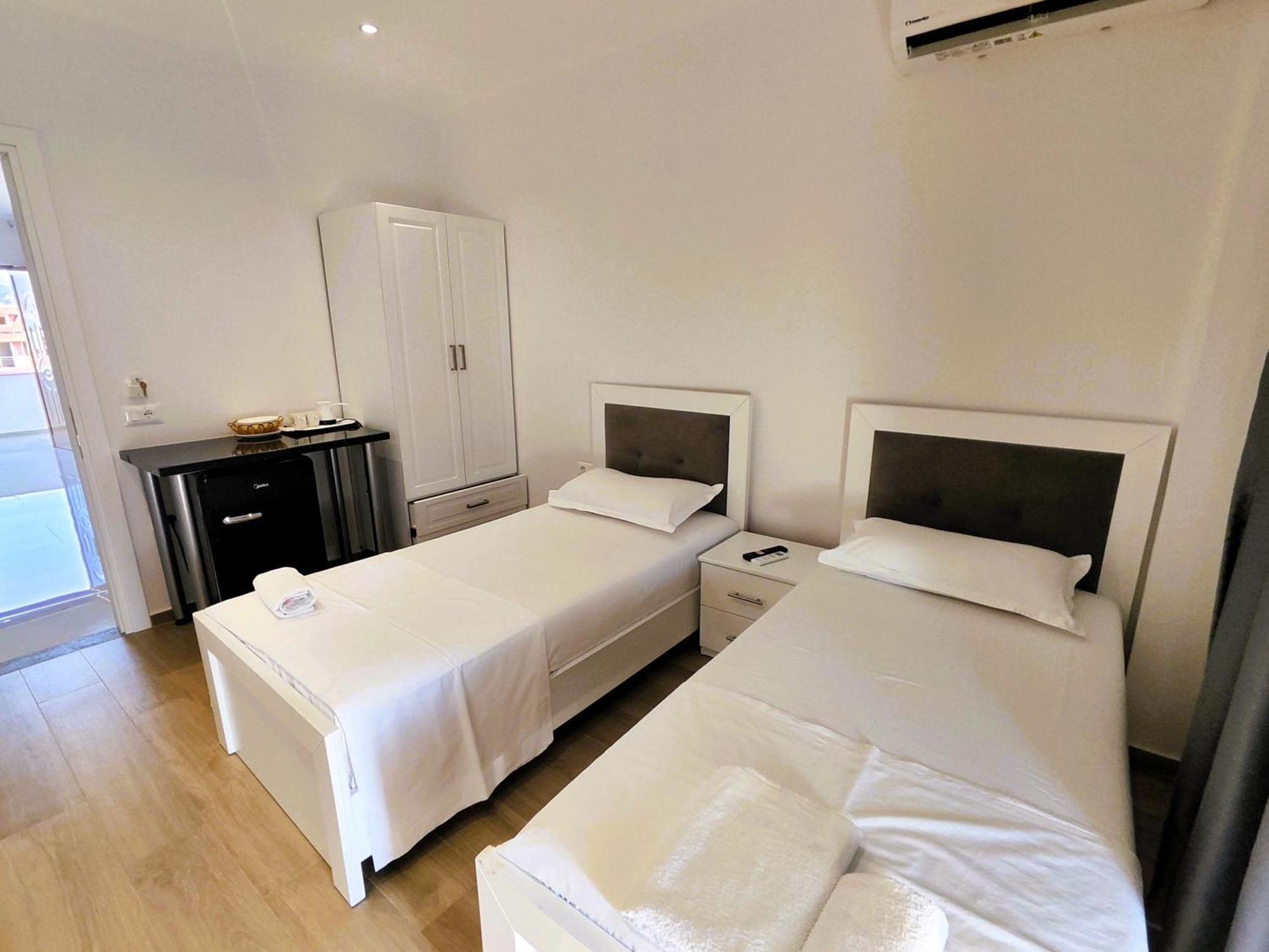 Hola Rooms Ksamil Exterior foto